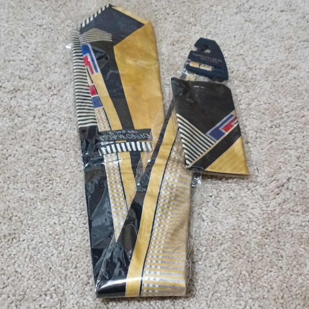NWT Dino Magli Gold and Black Geometric Tie Set